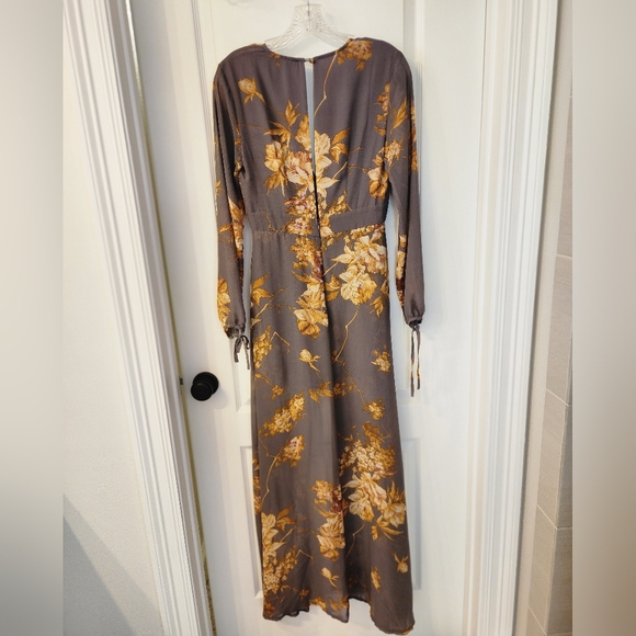 Maxi dress/Romper - Picture 2 of 4